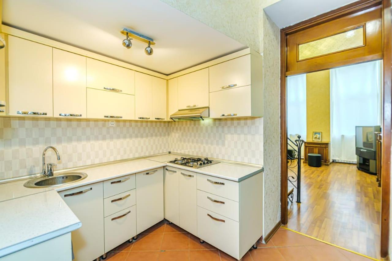 Nizami Street 2 Room Luxe House Баку Екстер'єр фото