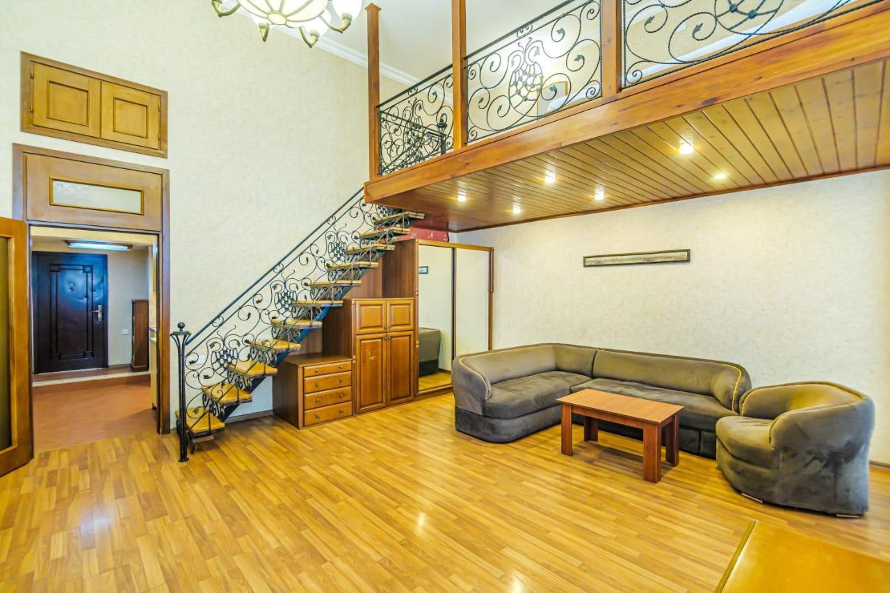 Nizami Street 2 Room Luxe House Баку Екстер'єр фото